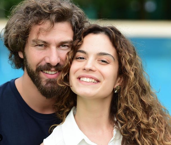 Rol arkadaşı Furkan Palalı ile beraber denmişti! İşte Aslı Bekiroğlu'nun yeni sevgilisi - Resim: 1