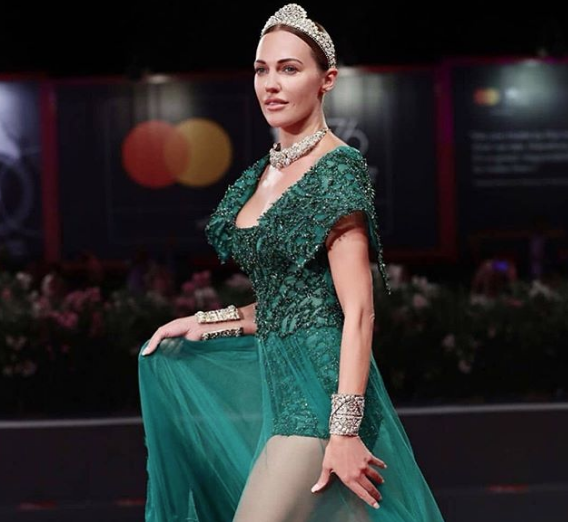 EDHO'dan sonra dünyaya açılıyor Meryem Uzerli'nin yeni dizisi olay yaratacak - Resim: 1