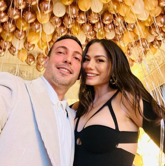 Demet Özdemir ve Oğuzhan Koç'un çok merak edilen düğün davetiyesi belli oldu! - Resim: 2