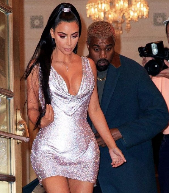 Kim Kardashian çocuğu bile başkasına doğurtuyor - Resim: 4