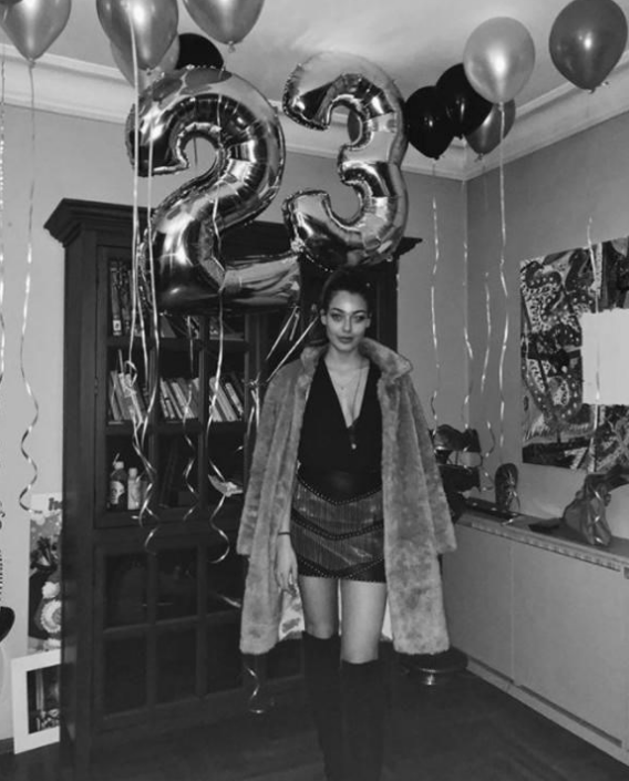 Çukur'un Sena'sına öpücüklü kutlama! - Resim: 2