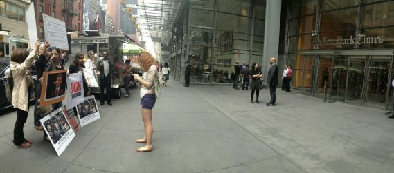 Abdullah Gül'e New York'ta pinokyolu protesto - Resim: 2