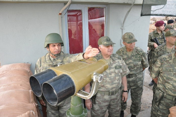 Askere moral veren ziyaret  - Resim: 3