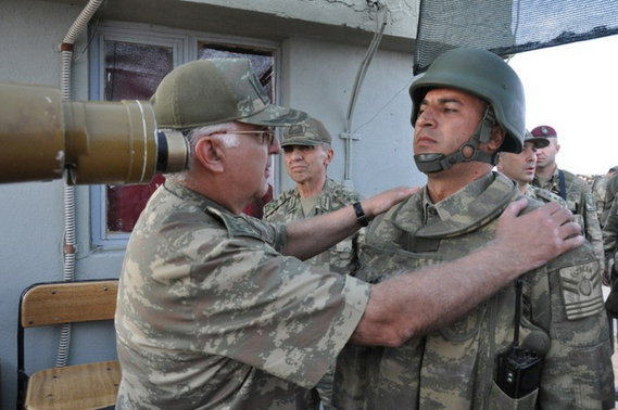 Askere moral veren ziyaret  - Resim: 4