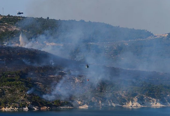 İzmir'de durdurulamayan orman yangını elektirik ve su kesildi - Resim: 2