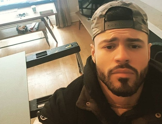 O Ses yarışmasının ünlü ismi sevgilisini boğmaya çalıştı! - Resim: 1