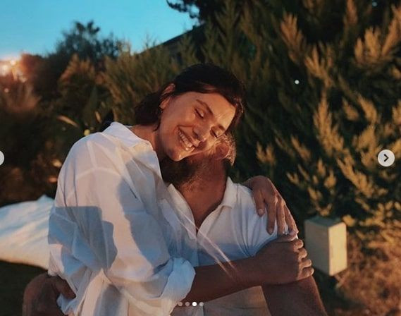 Bergüzar Korel'den Halit Ergenç'e romantik kutlama evliliklerinde 11. yıl - Resim: 3