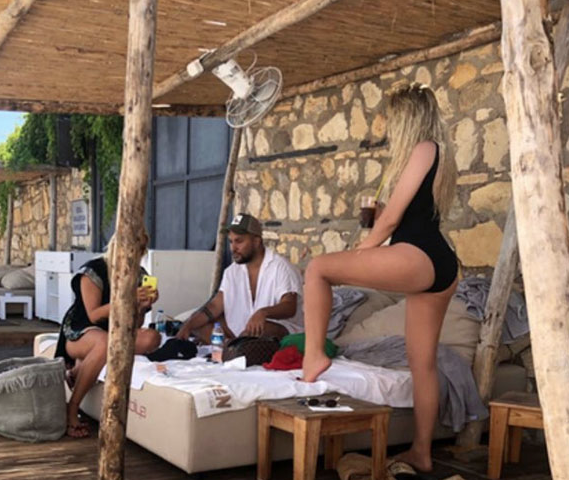 Selin Ciğerci'nin mayolu fotoğrafları olay oldu - Resim: 4