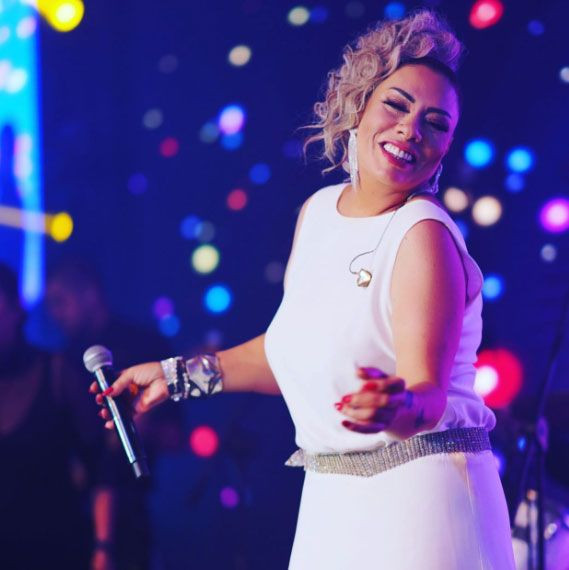 Sevgilisiyle öpüştüğü görüntülere eleştiri yağdı! Işın Karaca tehditler savurdu - Resim: 4