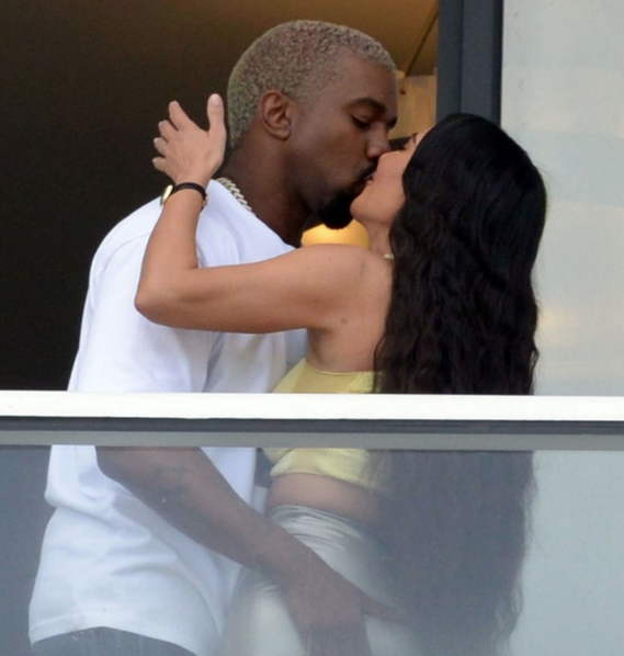 14 milyon dolarlık yeni evi gezip öpüştüler - Resim: 4