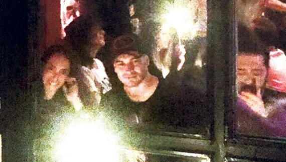 Ünlü oyuncu eski aşkına geri döndü! - Resim: 3