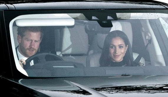 Kraliçe kural bozdu! İşte dünyanın dikkatini çeken kare - Resim: 1