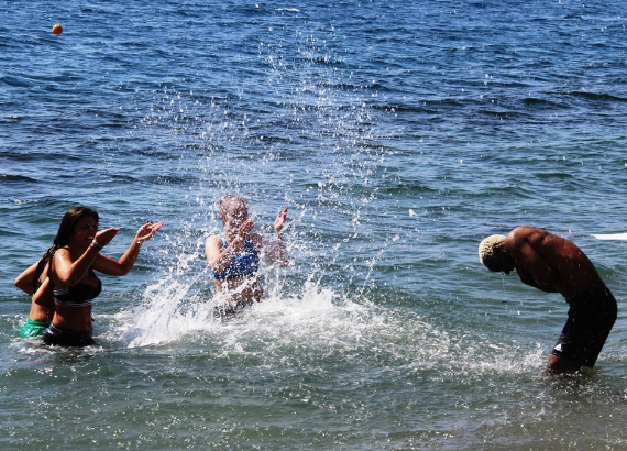 Yattara denizde çocuklar gibi eğlendi! - Resim: 3