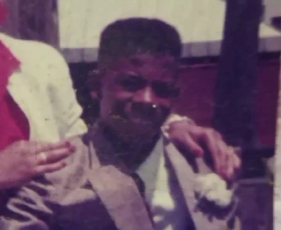 27 yıl boşuna hapis yatınca hakime sarılıp ağladı! - Resim: 1