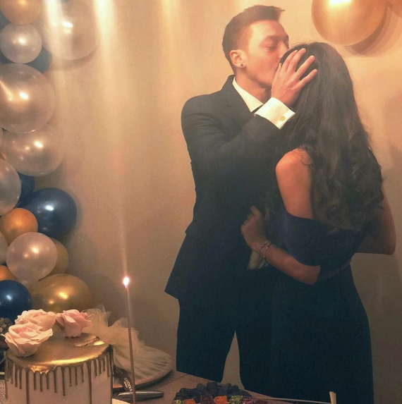 Amine Gülşe'den 500 bin TL'lik gelinlik açıklaması - Resim: 4