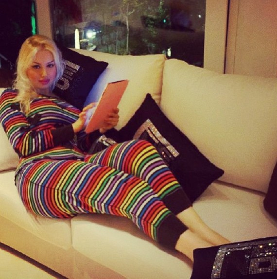 Adnan Oktar'ın kediciği yine yaptı yapacağını - Resim: 3