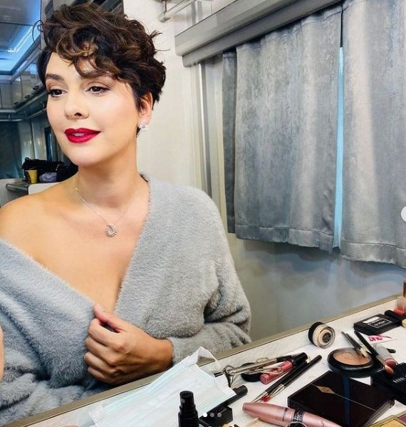 Bergüzar Korel doğum kilolarından kurtulmak için harekete geçti taktiğini paylaştı - Resim: 1