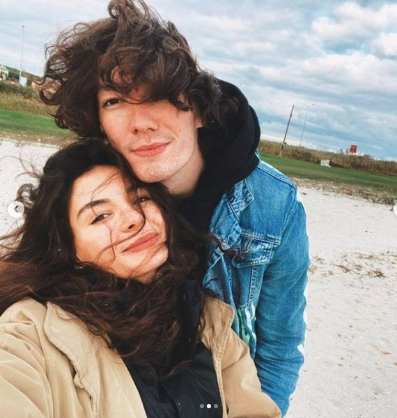 ATV dizisi Hercai'nin yıldızı Ebru Şahin sevgilisi Cedi Osman'la pozlarını paylaştı - Resim: 3