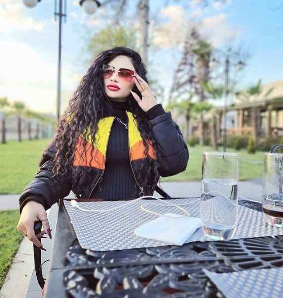 Naz Mila +18 paylaşımlarına devam ediyor iç çamaşırlı pozu olay! - Resim: 1