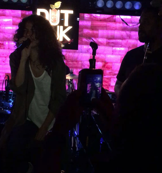 Ayrılık kısa sürdü! El ele göz göze aşk gecesi - Resim: 2