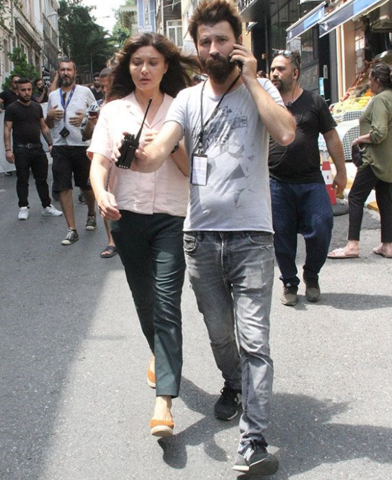 Nurgül Yeşilçay'a ne olmuş öyle? Ortalık fena karıştı - Resim: 2