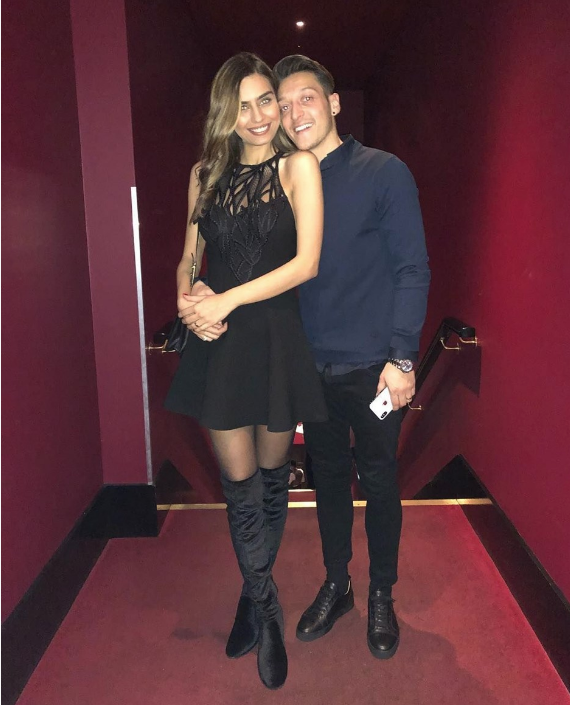 Amine Gülşe'den 500 bin TL'lik gelinlik açıklaması - Resim: 2