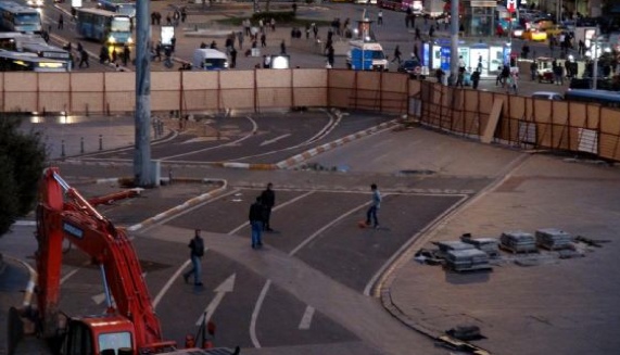 Taksim Meydanı onlara kaldı - Resim: 1