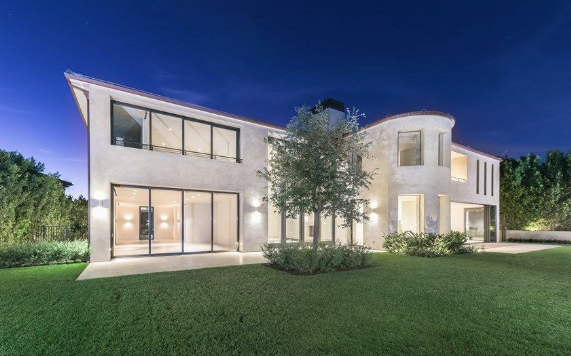 Kim Kardashian ve Kanye West’in evi rekor paraya satılık - Resim: 2