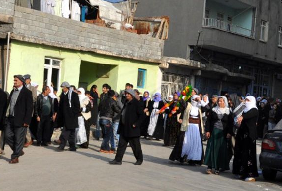 BDP'lilere gaz bombalı müdahale - Resim: 3