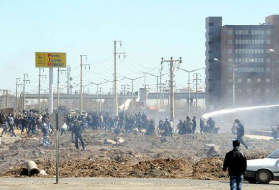 Provokasyon böyle engellendi! - Resim: 2