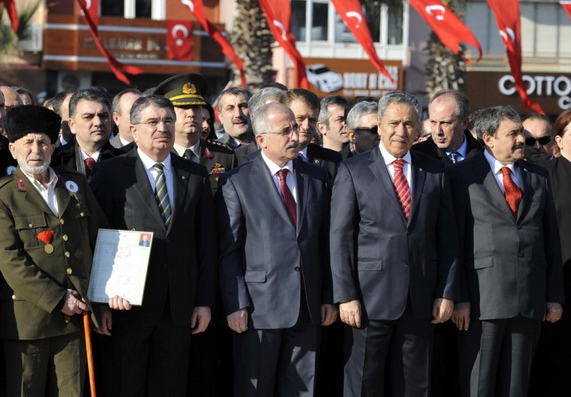 Türkiye şehitlerini unutmadı - Resim: 1