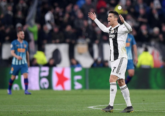 Ronaldo Atletico Madrid'i yıktı sevgilisi gözyaşlarını tutamadı - Resim: 1