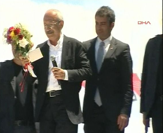 CHP mitinginde şaşırtan sarıklı - Resim: 3