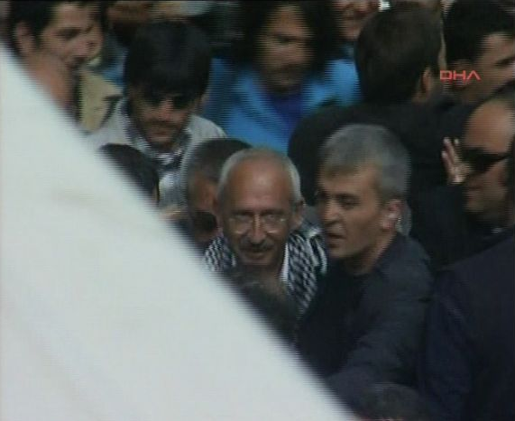 Hakkari'de Gandi izdihamı - Resim: 1