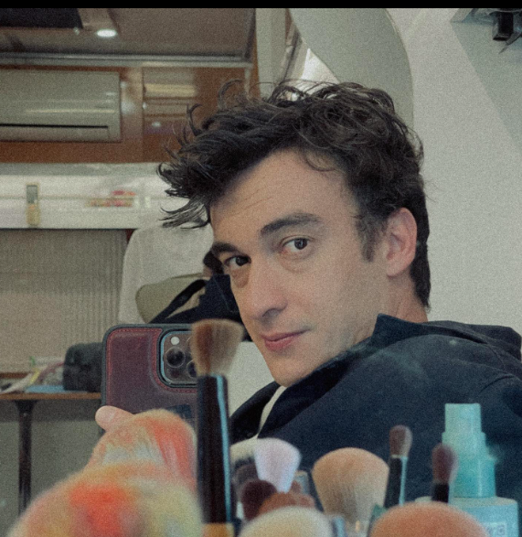 Sergen Deveci kaç yaşında aslen nereli videolardaki sevgilisi mi kimdir? - Resim: 0