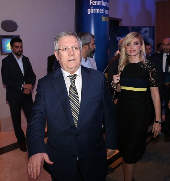 Aziz Yıldırım ile Gonca Çelikkıran boşanıyor mu? Tazminat isteği olay - Resim: 4