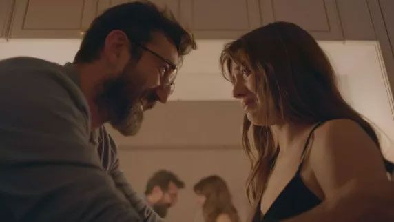 Ekranda yaprak dökümü! Fox'un iddialı dizisi için final kararı - Resim: 3