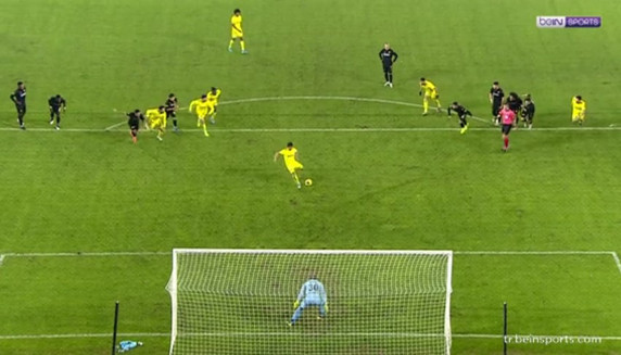 Fenerbahçelilerin isyan ettiği penaltı kararı - Resim: 1