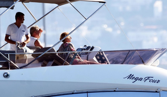 Kazak milyarderden Bodrum'da servet değerinde bahşiş - Resim: 4