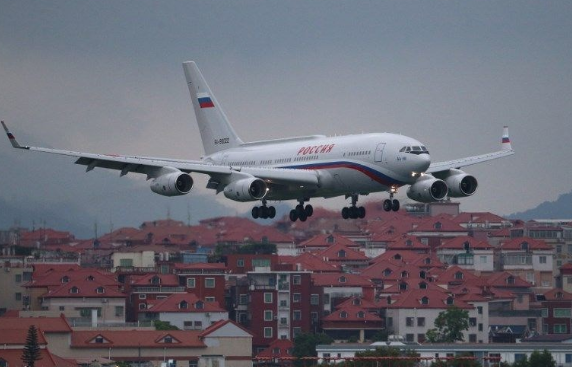 Görenin ağzı açık kalıyor! Putin’in altın tuvaletli lüks uçağı - Resim: 4