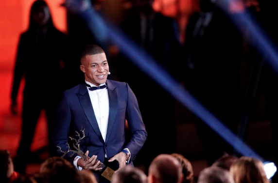 Messi'yi Ronaldo'yu solladı! İşte Ballon d'Or'u kazanan isim - Resim: 2