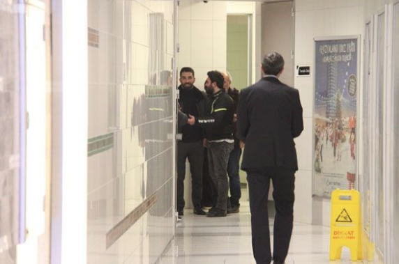 Arda Turan için tuvalette kuyruğa girdiler! - Resim: 4