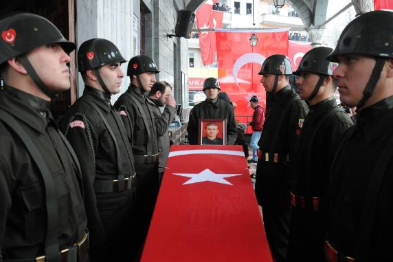 Şehit onbaşına hüzünlü veda - Resim: 2