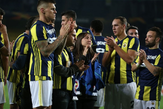 Fenerbahçe'den anlamlı hediye! Gözyaşları sel oldu - Resim: 1