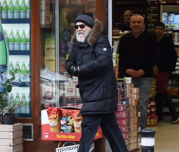 İnanılmaz değişim! Ünlü oyuncu tanınmaz halde - Resim: 3