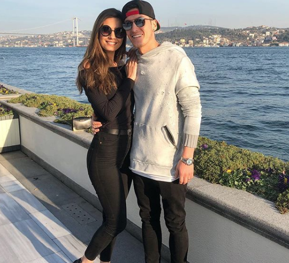 Amine Gülşe harekete geçti! Mesut Özil ile evlenir evlenmez yaptı - Resim: 4