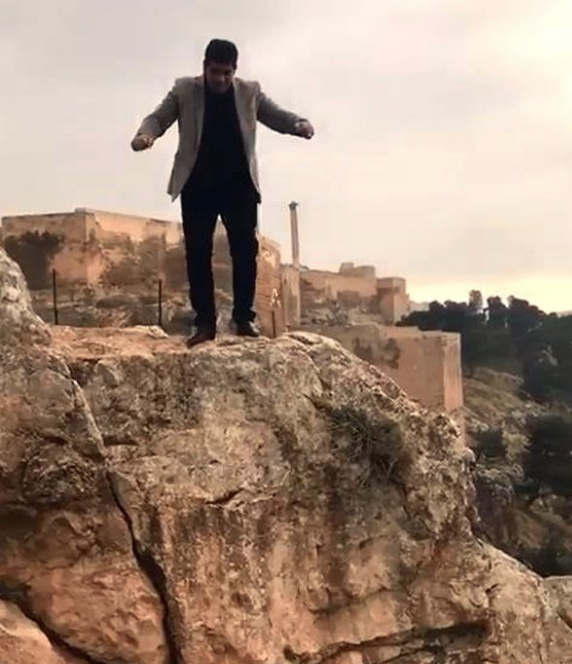 Sosyal medya pozu için canından oldu! Ölüm anı kamerada - Resim: 1