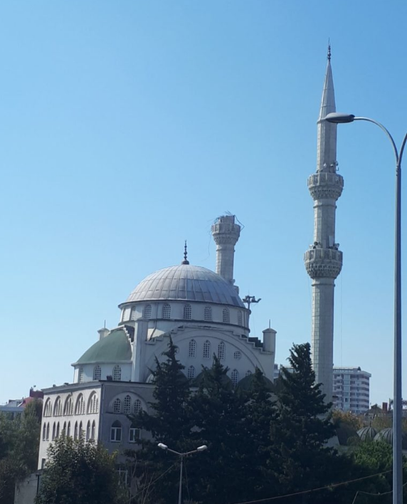 İstanbul depreminde Avcılar'da cami minaresi yıkıldı - Resim: 4