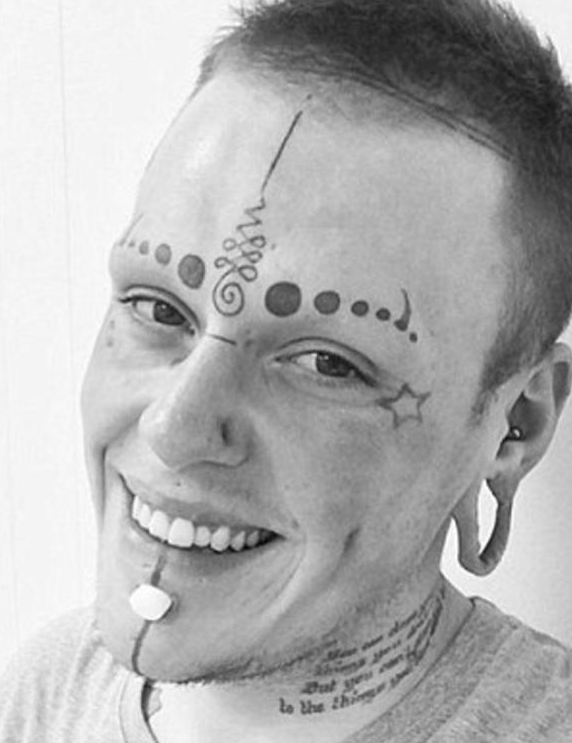 Dövme takıntı haline geldi öyle bir şeye dönüştü ki inanılmaz! - Resim: 2