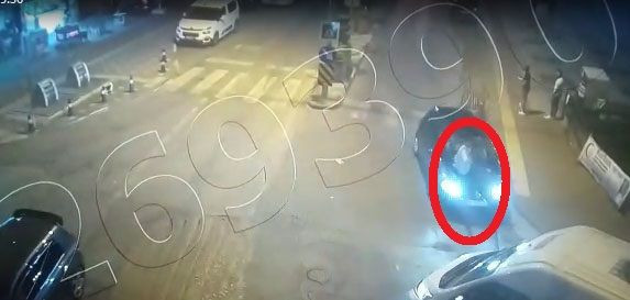 Bursa'da otomobilinin üzerine çıkan saldırganı polis merkezine kaputta götürdü - Resim: 3